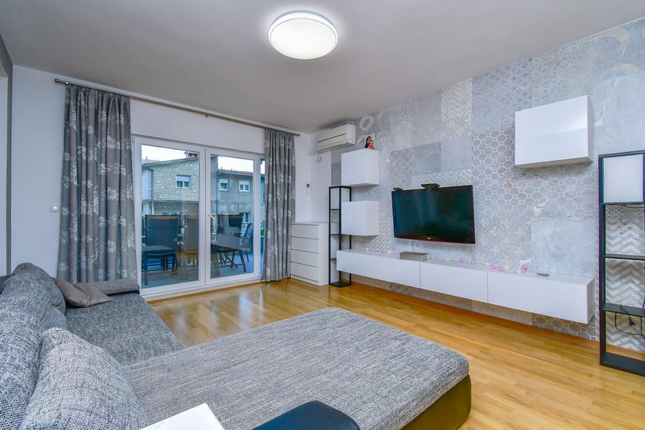 Apartment Ela Omiš Εξωτερικό φωτογραφία